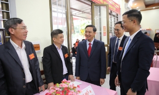 Chủ tịch HĐND tỉnh Nguyễn Việt Oanh dự khai mạc bầu cử đại biểu Quốc hội khóa XVI và đại biểu HĐND các cấp tại xã Tân Yên